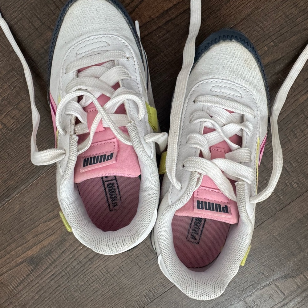 Puma White and Pink Sneakers Low-Top Athletic Style